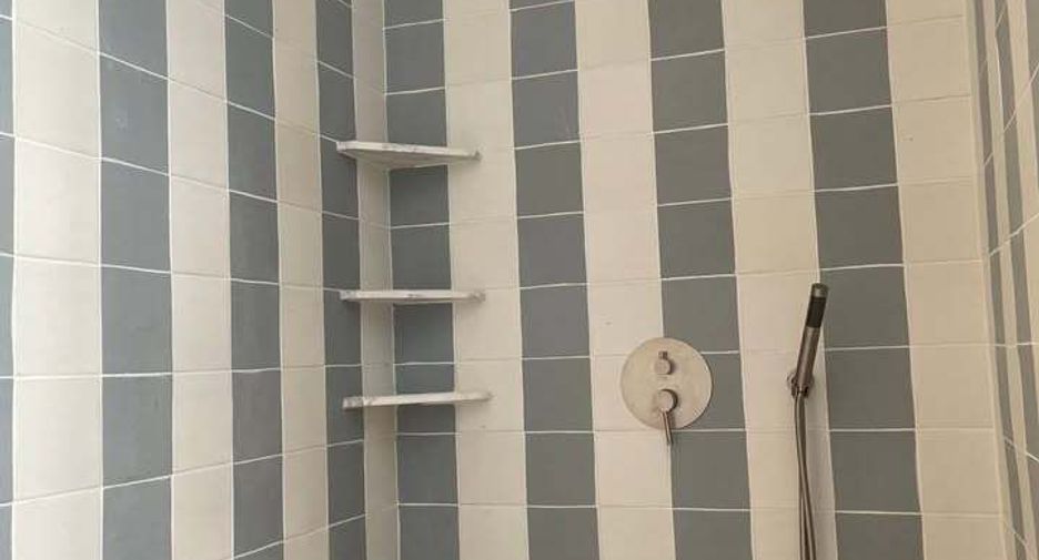 For rent 3 bedrooms townhouse in Watthana, Bangkok