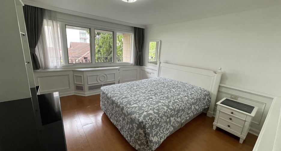 Wohnung zur Miete mit 3 Zimmer in Khlong Toei, Bangkok