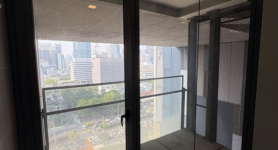 À louer 3 chambres condo à Sathon, Bangkok