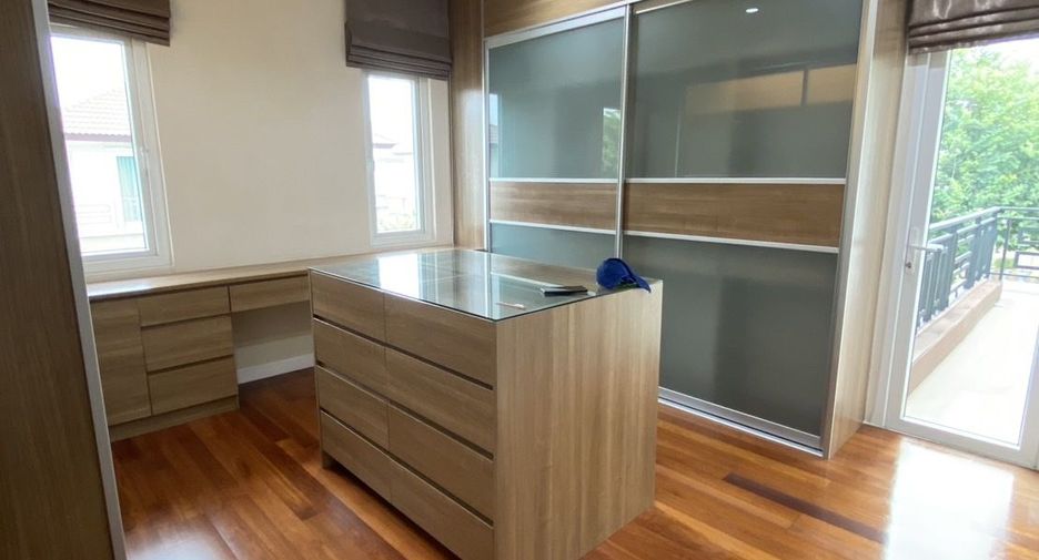 Haus zum Kauf mit 5 Zimmer in Prawet, Bangkok