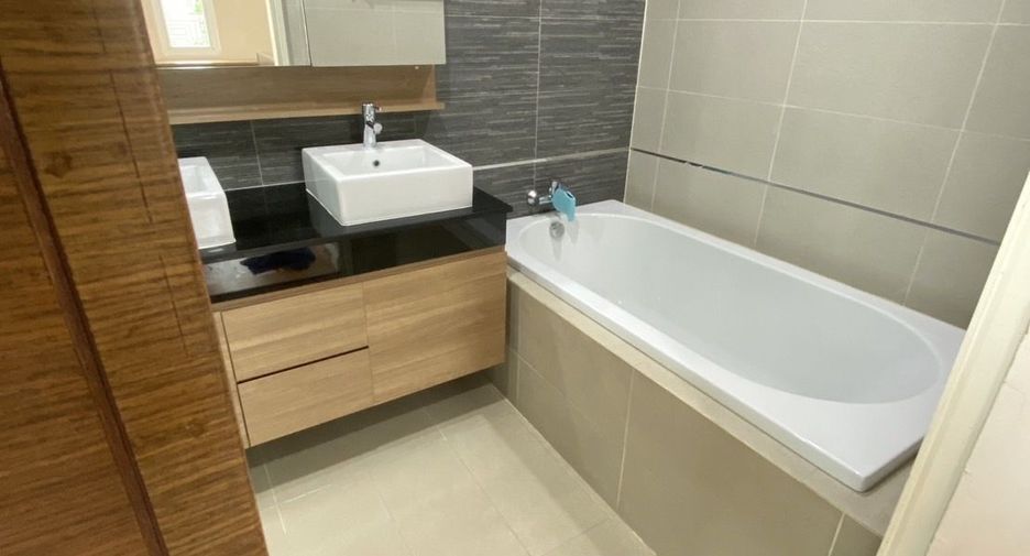 Haus zum Kauf mit 5 Zimmer in Prawet, Bangkok