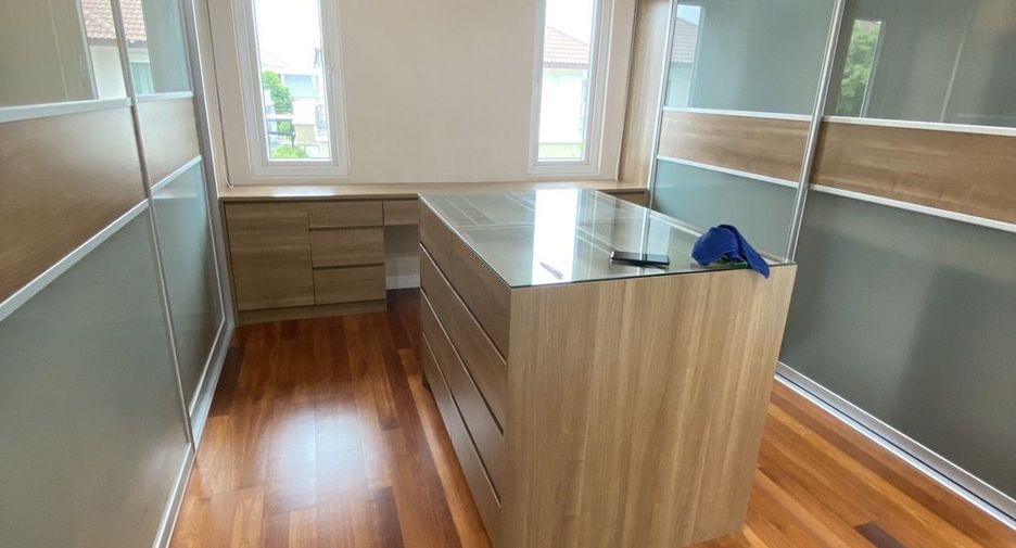 Haus zum Kauf mit 5 Zimmer in Prawet, Bangkok