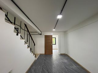 Casa adosada en venta y en alquiler de 2 habitaciones en Bang Phlat, Bangkok