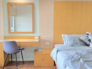 For rent 3 bedrooms condo in Yan Nawa, Bangkok