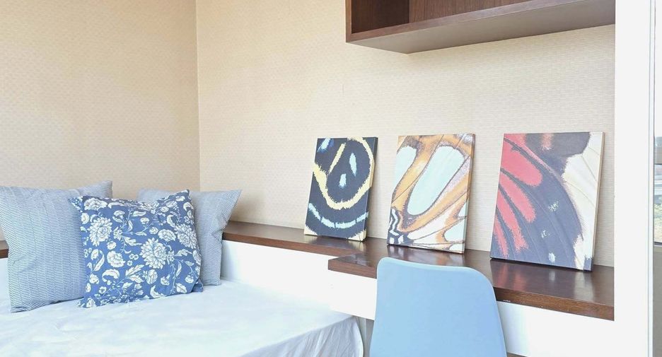 For rent 3 bedrooms condo in Yan Nawa, Bangkok