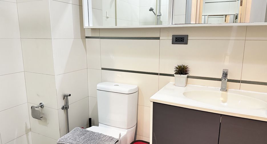 For rent 1 bed condo in Khlong Toei, Bangkok