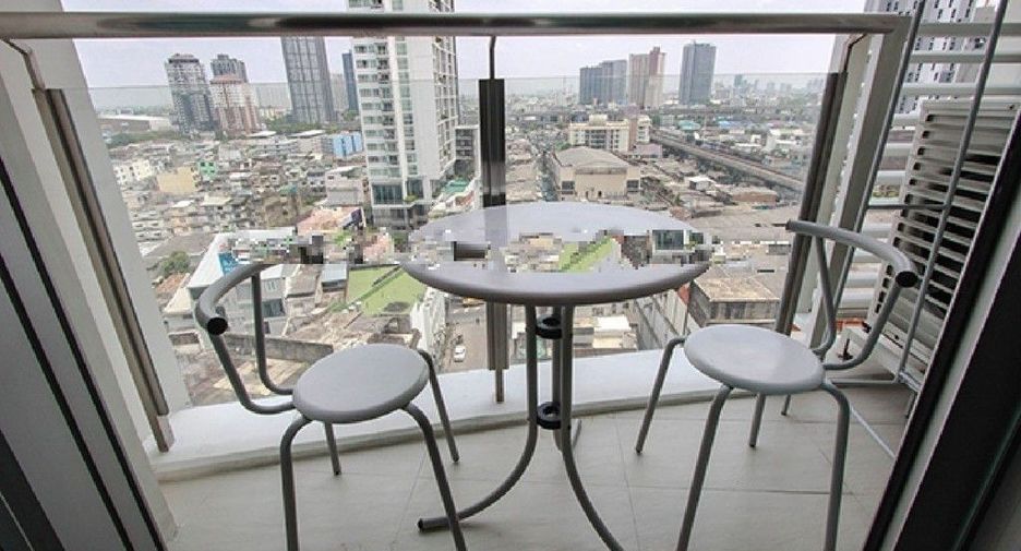 For sale 1 bed condo in Khlong Toei, Bangkok