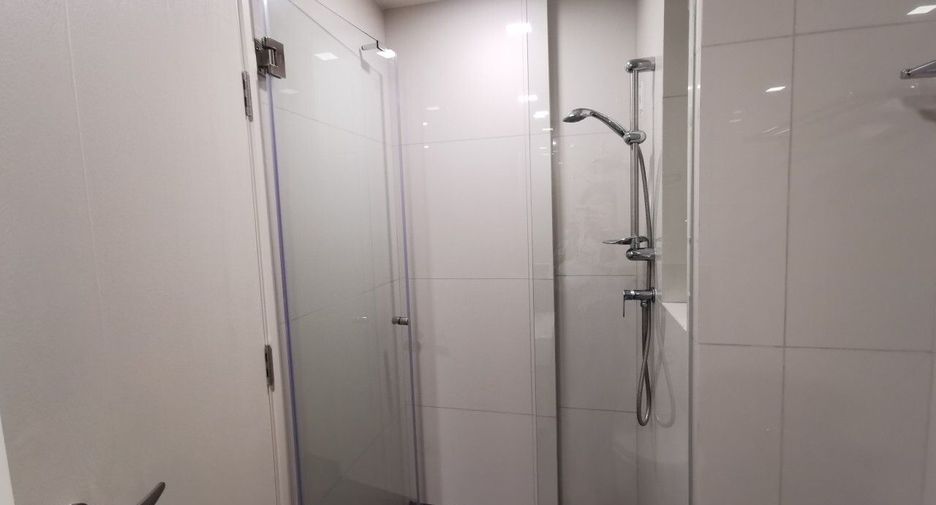 For rent 1 bed condo in Phra Khanong, Bangkok