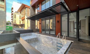 Villa en venta de 4 habitaciones en Yan Nawa, Bangkok