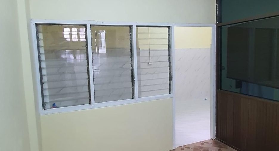 For sale retail Space in Phra Khanong, Bangkok