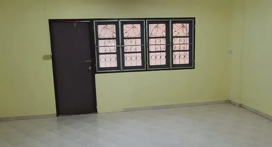 For sale retail Space in Phra Khanong, Bangkok