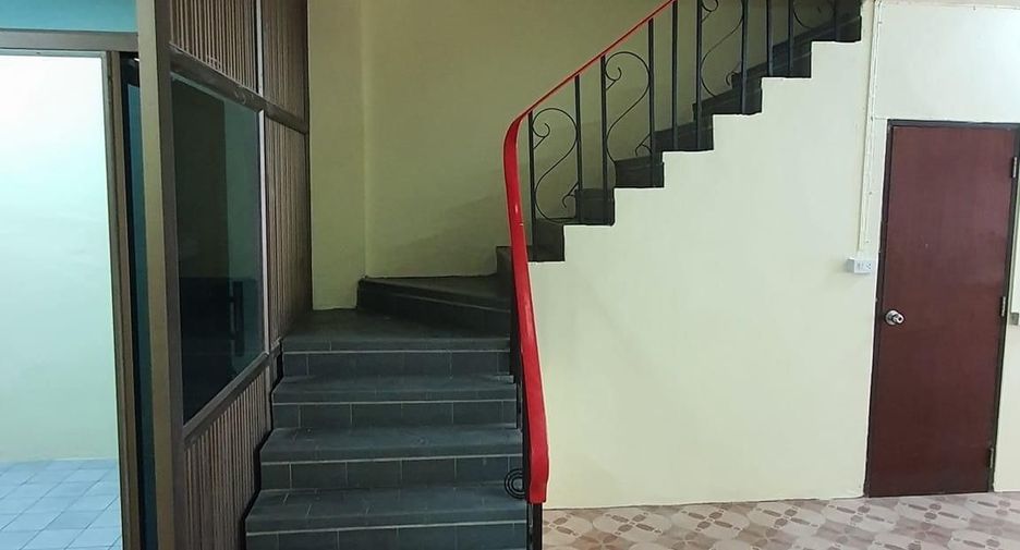 For sale retail Space in Phra Khanong, Bangkok