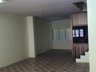 For sale retail Space in Phra Khanong, Bangkok