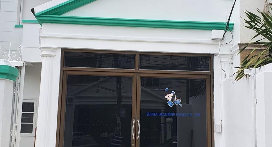 For sale retail Space in Phra Khanong, Bangkok