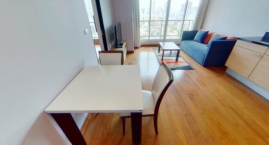 For rent 1 bed condo in Pathum Wan, Bangkok