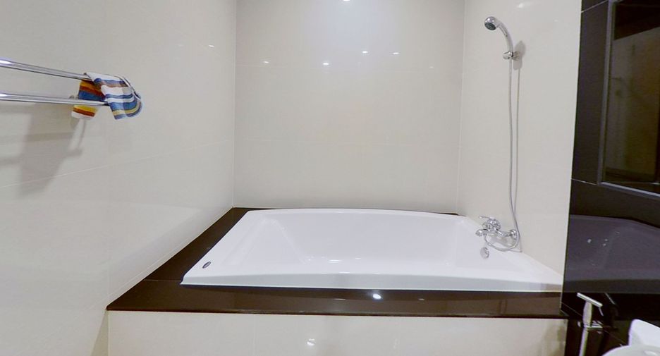 For rent 1 bed condo in Pathum Wan, Bangkok