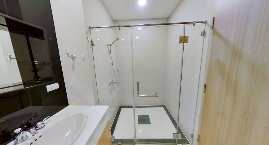 For rent 1 bed condo in Pathum Wan, Bangkok