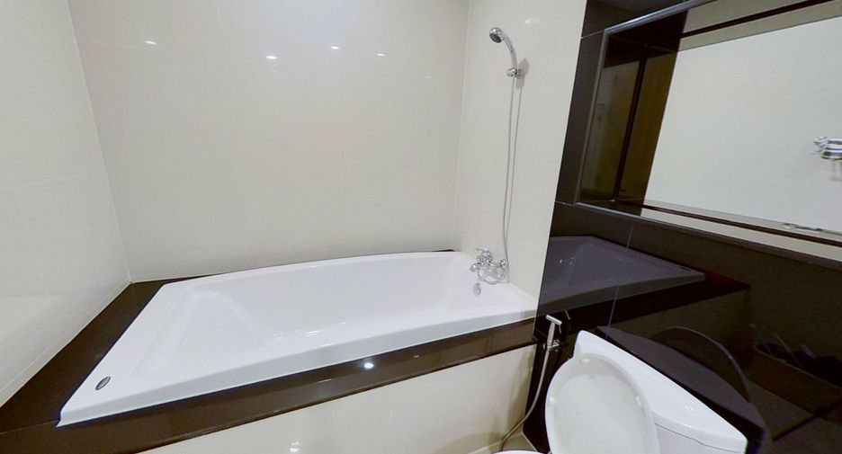 For rent 1 bed condo in Pathum Wan, Bangkok