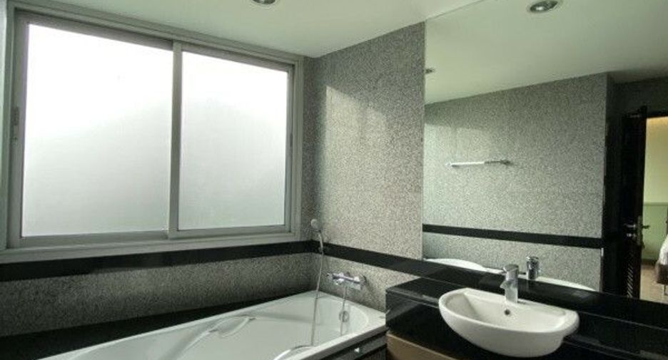 For rent 3 ベッドルーム apartment in Watthana, Bangkok