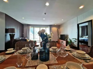 Wohnung zur Miete mit 3 Zimmer in Khlong Toei, Bangkok