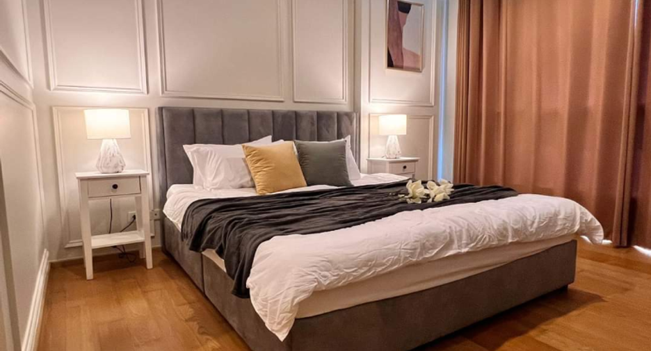 For rent 1 bed condo in Khlong San, Bangkok