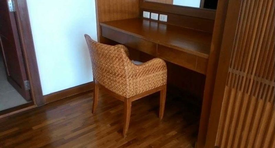 Аренда 3 спальни кондо в Сатхон, Бангкок