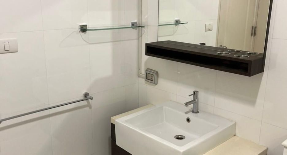 For rent 1 bed condo in Sathon, Bangkok