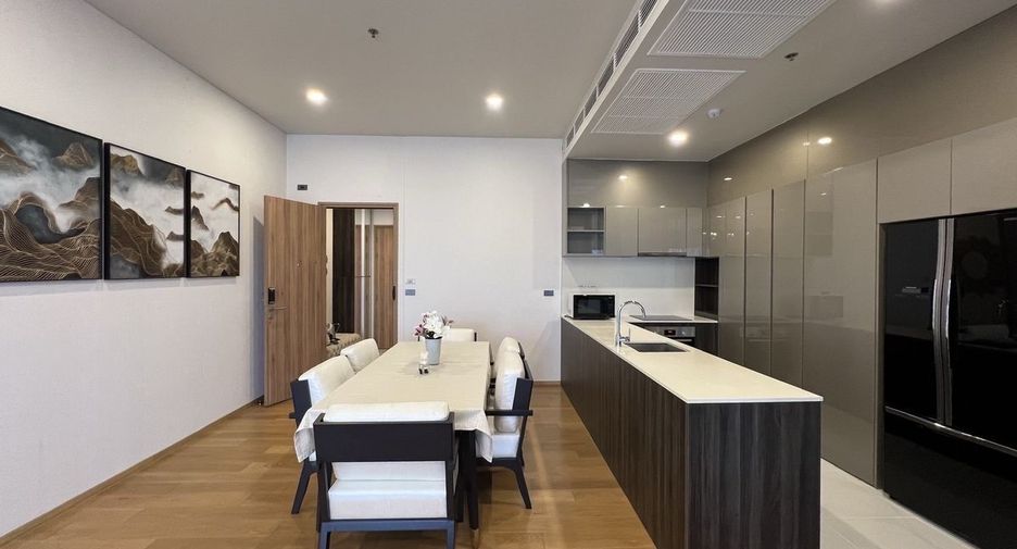 For rent 3 bedrooms condo in Watthana, Bangkok