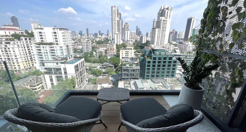 For rent 3 bedrooms condo in Watthana, Bangkok