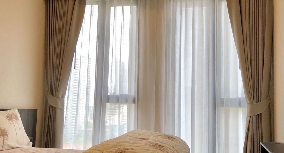 For rent 3 bedrooms condo in Watthana, Bangkok