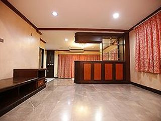 For rent 3 bedrooms house in Khan Na Yao, Bangkok