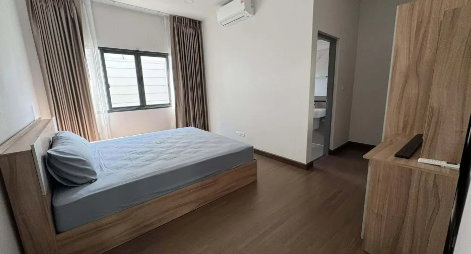 For rent 5 ベッドルーム house in Bang Phli, Samut Prakan