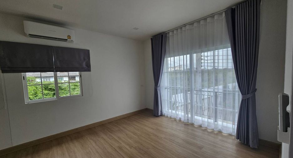 For rent 4 bedrooms house in Mueang Samut Prakan, Samut Prakan