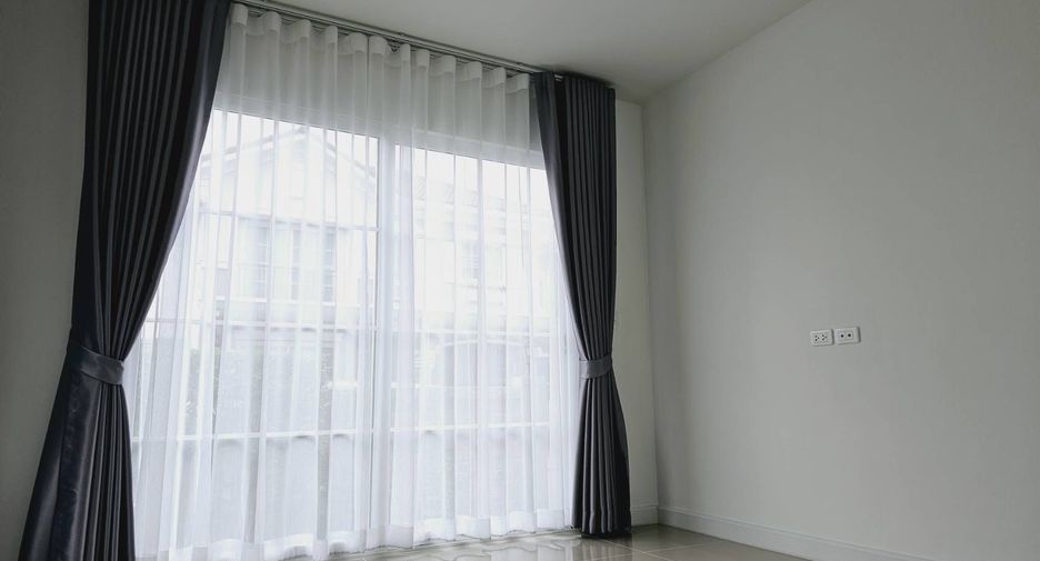 For rent 4 bedrooms house in Mueang Samut Prakan, Samut Prakan