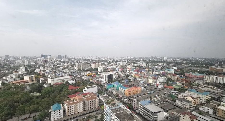 Condo en alquiler de 1 habitaciones en Khlong Toei, Bangkok