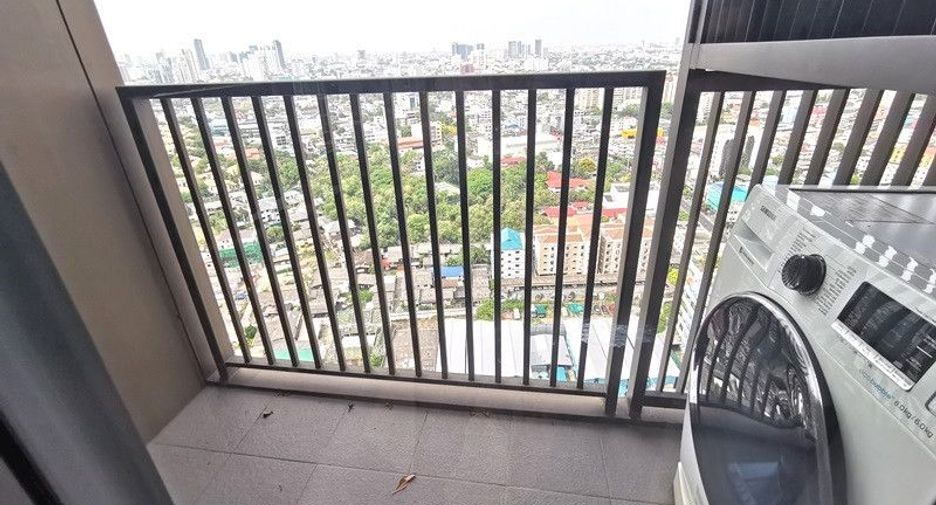 Condo en alquiler de 1 habitaciones en Khlong Toei, Bangkok