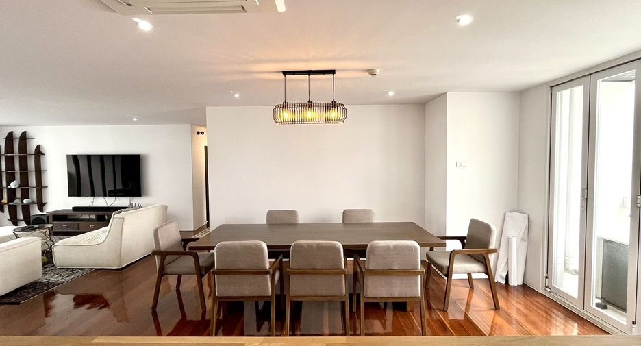 For rent 3 bedrooms condo in Watthana, Bangkok