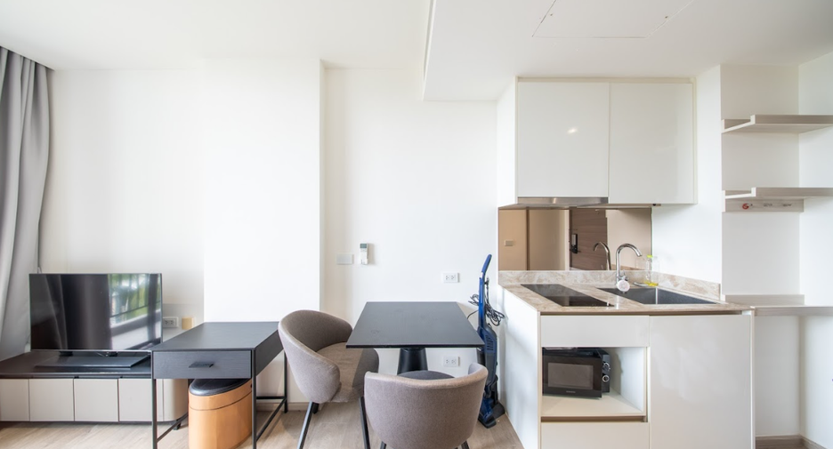 For sale 1 bed condo in Khlong Toei, Bangkok