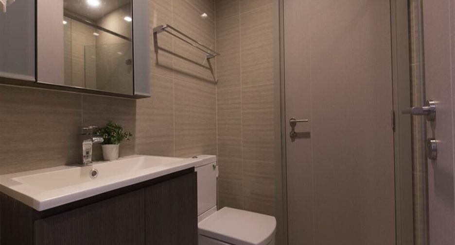 For rent 1 bed condo in Huai Khwang, Bangkok