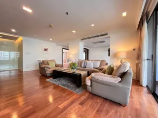 For rent 4 bedrooms condo in Khlong Toei, Bangkok