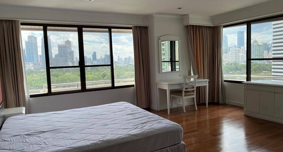 For rent 4 ベッドルーム condo in Khlong Toei, Bangkok