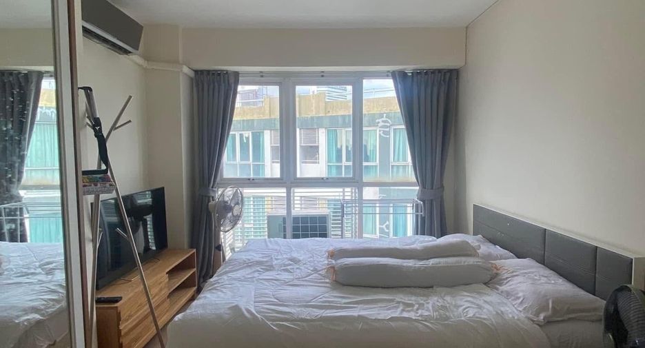 For rent 1 bed condo in Huai Khwang, Bangkok