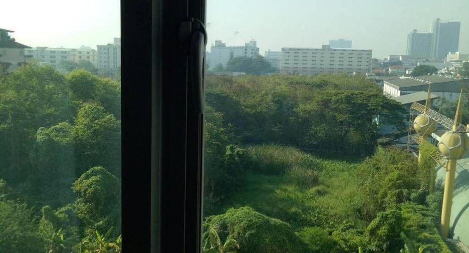 For rent 2 bedrooms condo in Mueang Samut Prakan, Samut Prakan