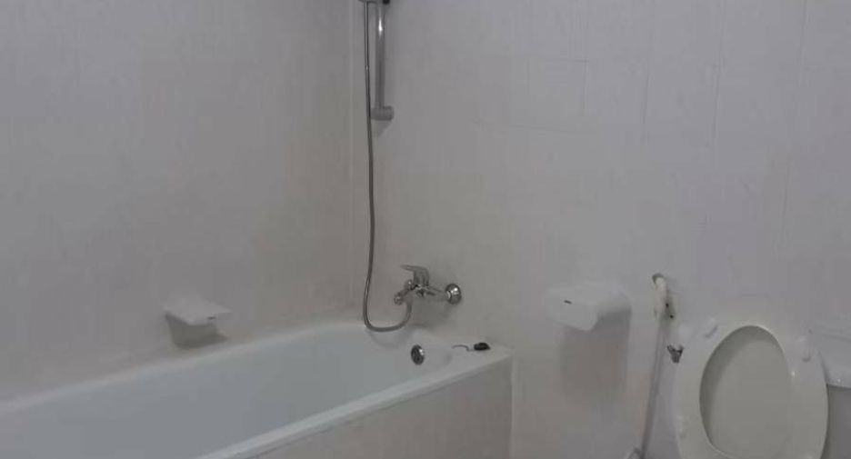 For rent 3 bedrooms apartment in Pathum Wan, Bangkok