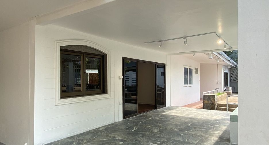 For rent 5 bedrooms house in Suan Luang, Bangkok