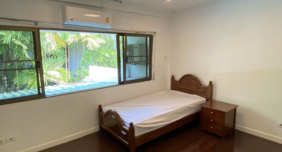 For rent 5 bedrooms house in Suan Luang, Bangkok