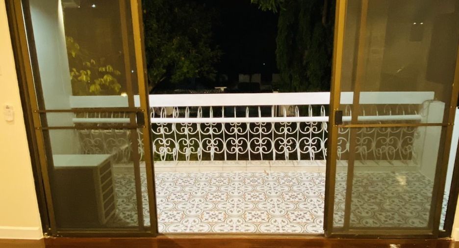 For rent 5 bedrooms house in Suan Luang, Bangkok