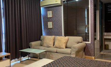 Condo en alquiler de 2 habitaciones en Huai Khwang, Bangkok