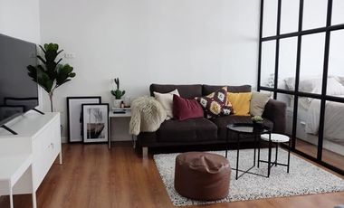 À louer studio condo à Khlong Toei, Bangkok