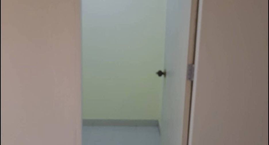 For rent 3 bedrooms townhouse in Bang Na, Bangkok